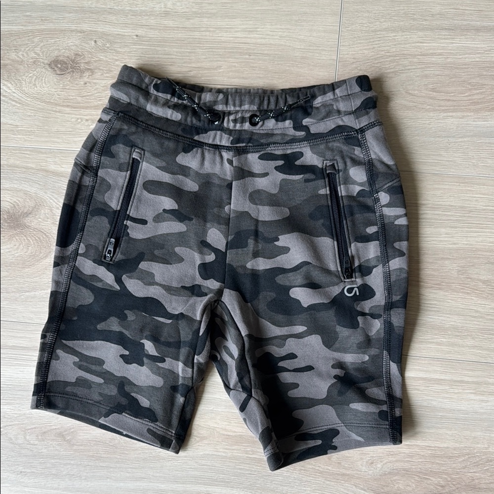 GAP never worn boys camo shorts